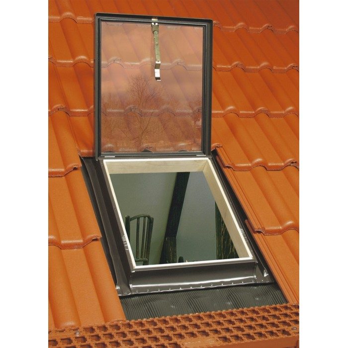 חלון VELUX VLT — התקנה בעליית גג